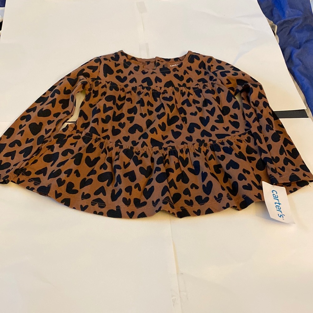 Carter’s toddler girls heart printed brown and black top. New. Size 2T.